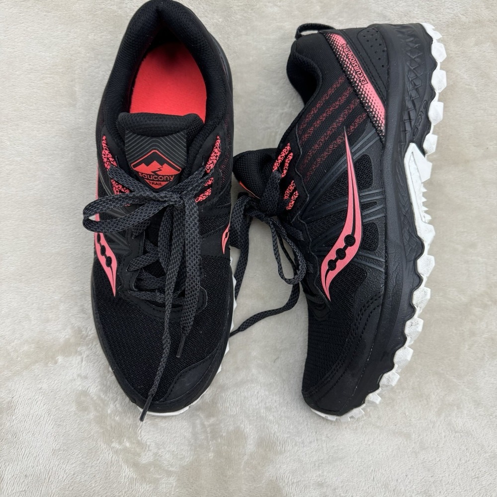 Saucony Excursion TR14 Black Pink Women 10.5W S10585-15 Trail Runners GorpCore